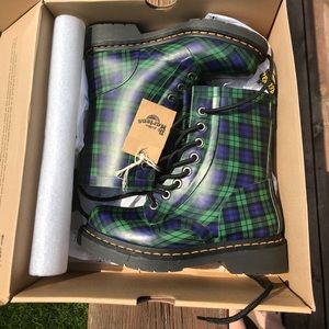 Doc Martens Green Plaid Boots US Women’s 5